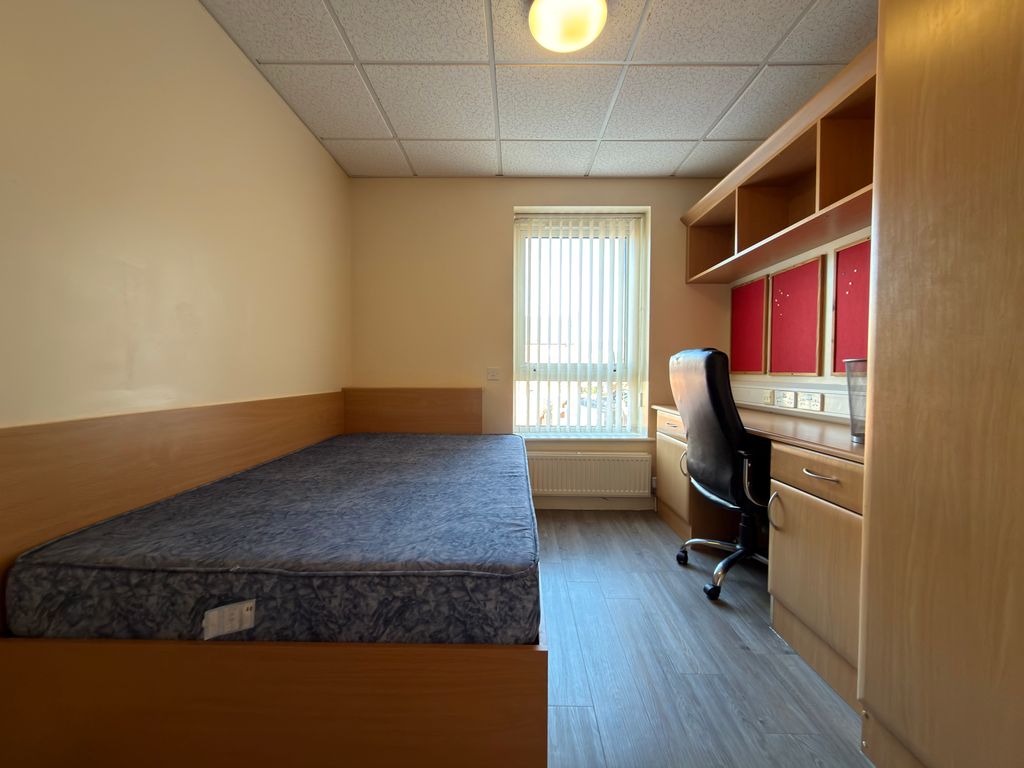 Property photo 2 of 9 Image