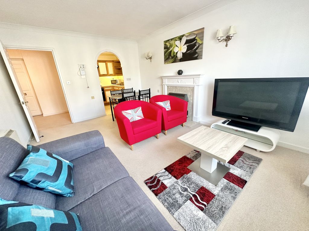 Property photo 2 of 12