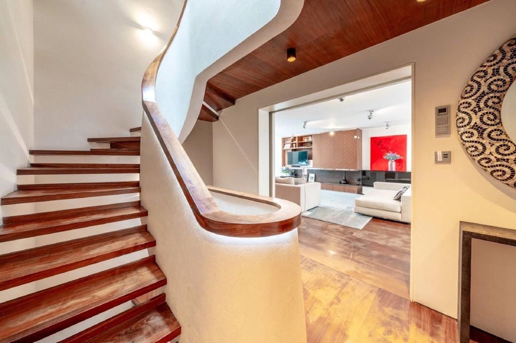 Property photo 3 of 35 Picture No. 03