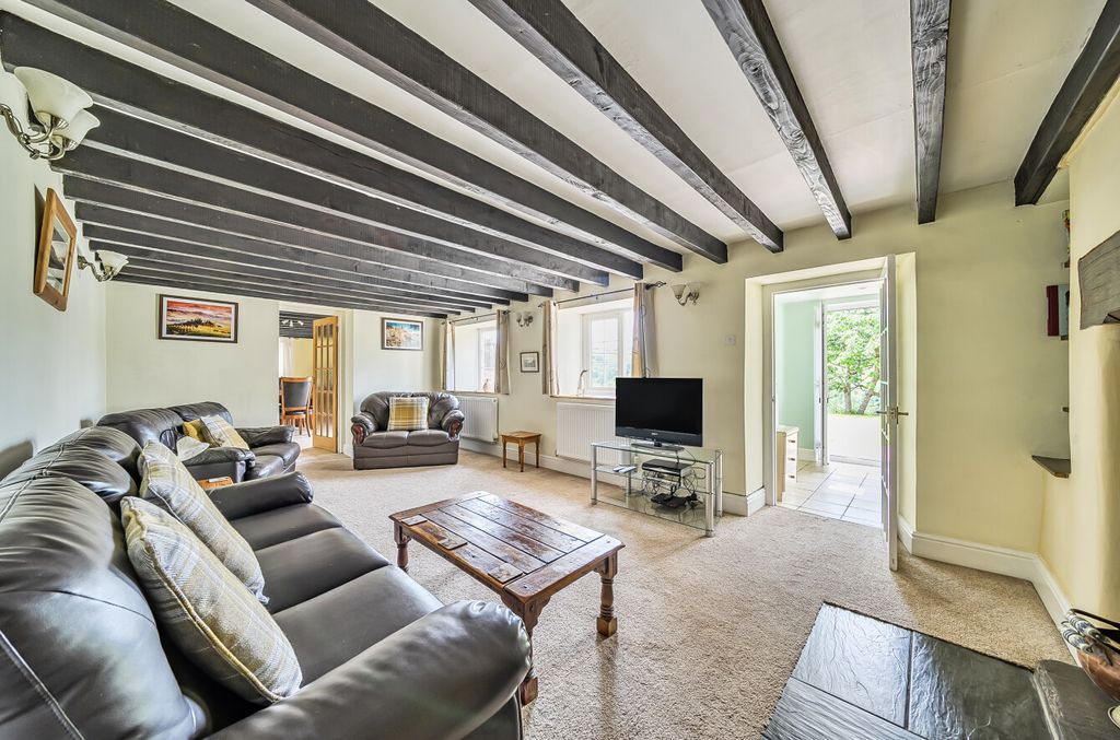 Property photo 2 of 31 1295211-7-683A00A...