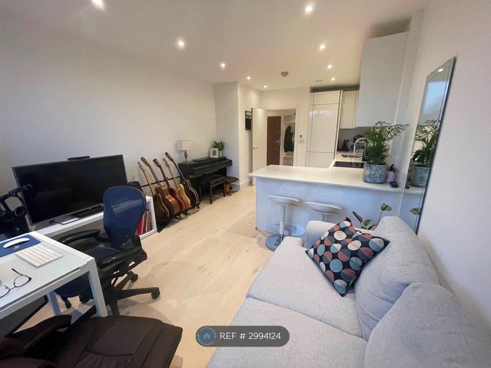 Property photo 3 of 18 Living Area