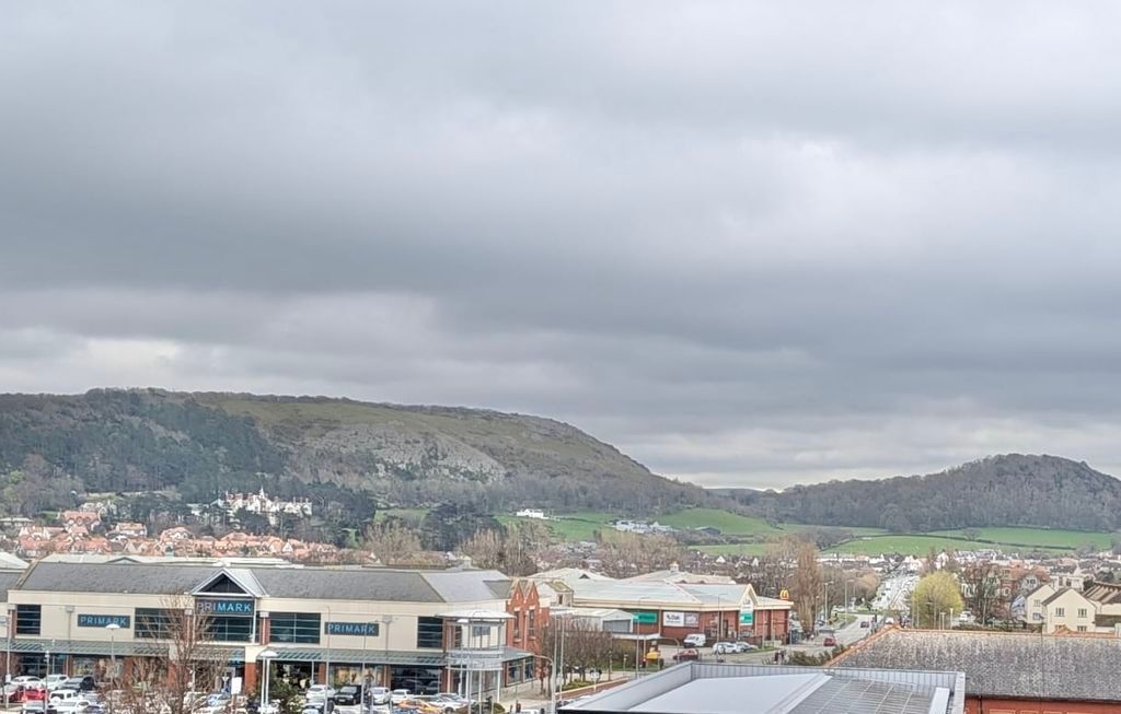 Property photo 2 of 15 Photo 4