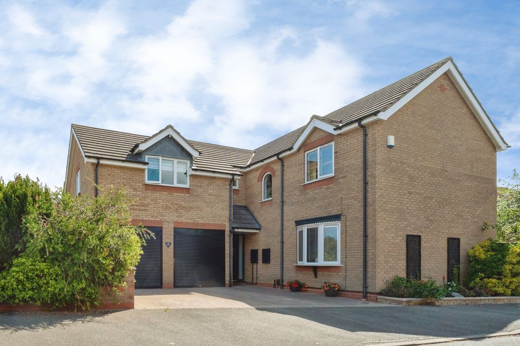 5 bed detached house for saleAlbery Way, New Waltham DN36