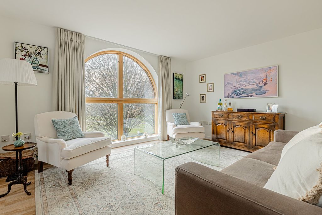 Property photo 1 of 27