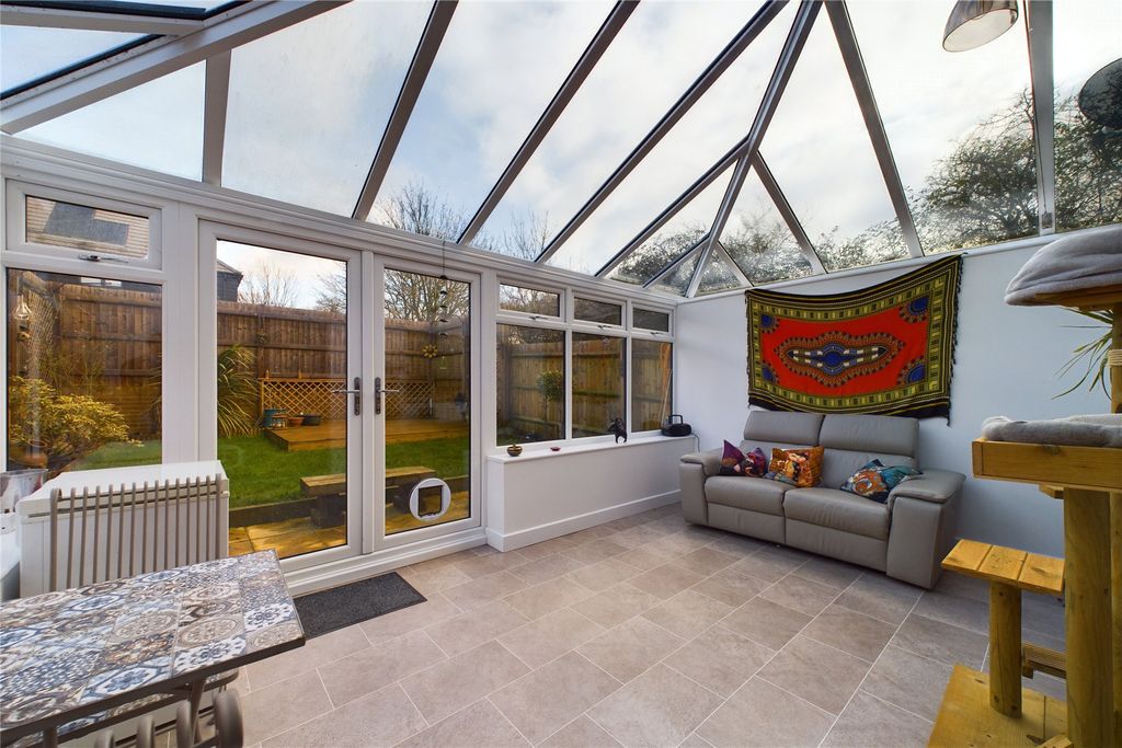 Property photo 3 of 11 Picture No. 01