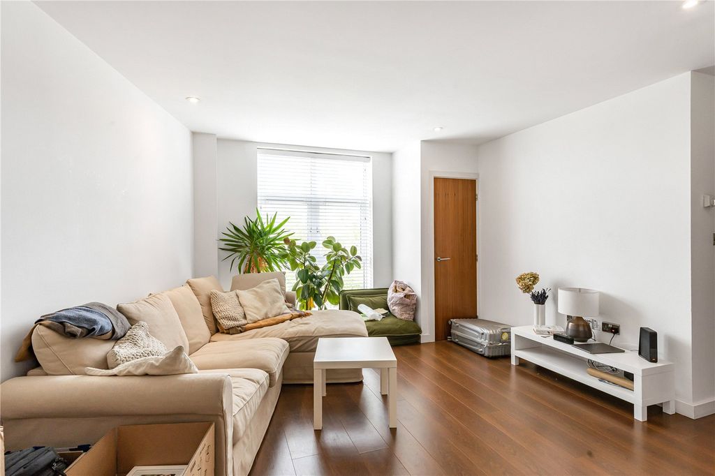 Property photo 2 of 13 Picture No. 22