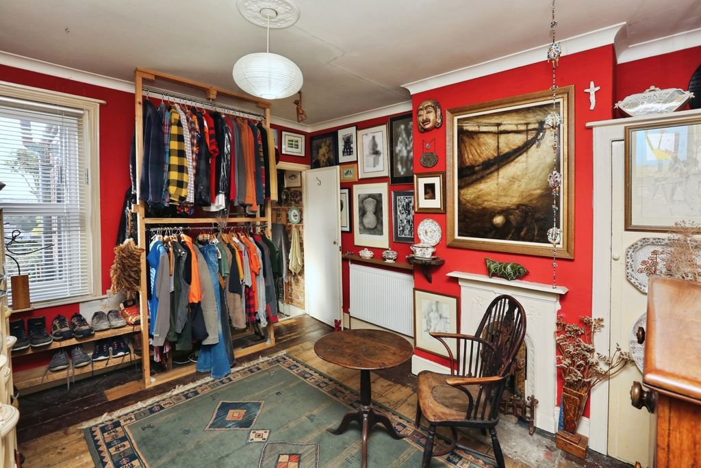Property photo 3 of 22 Pbox-Img.Jpg