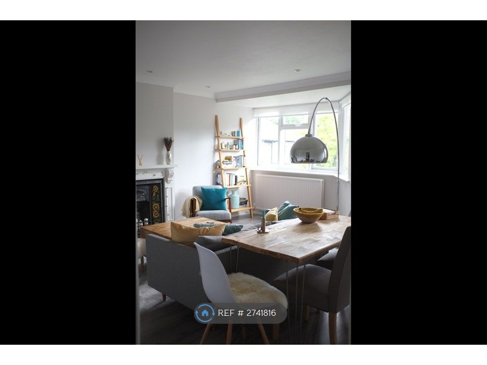 Property photo 3 of 17 Living/Dining Room