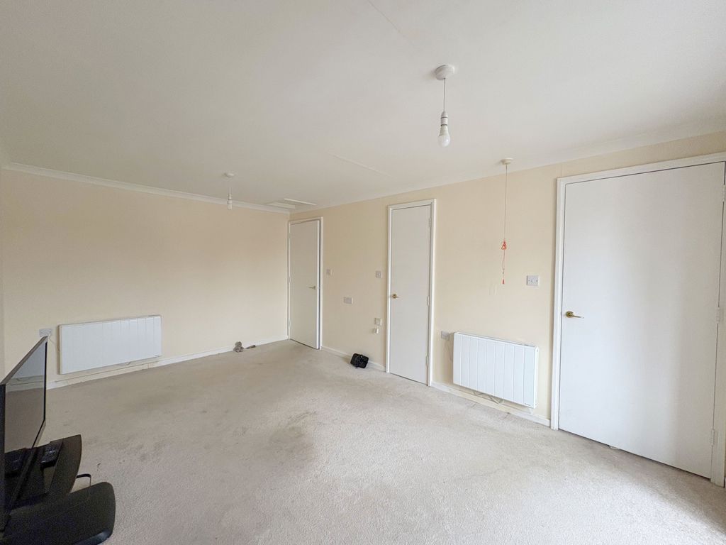 Property photo 3 of 10 Gallery