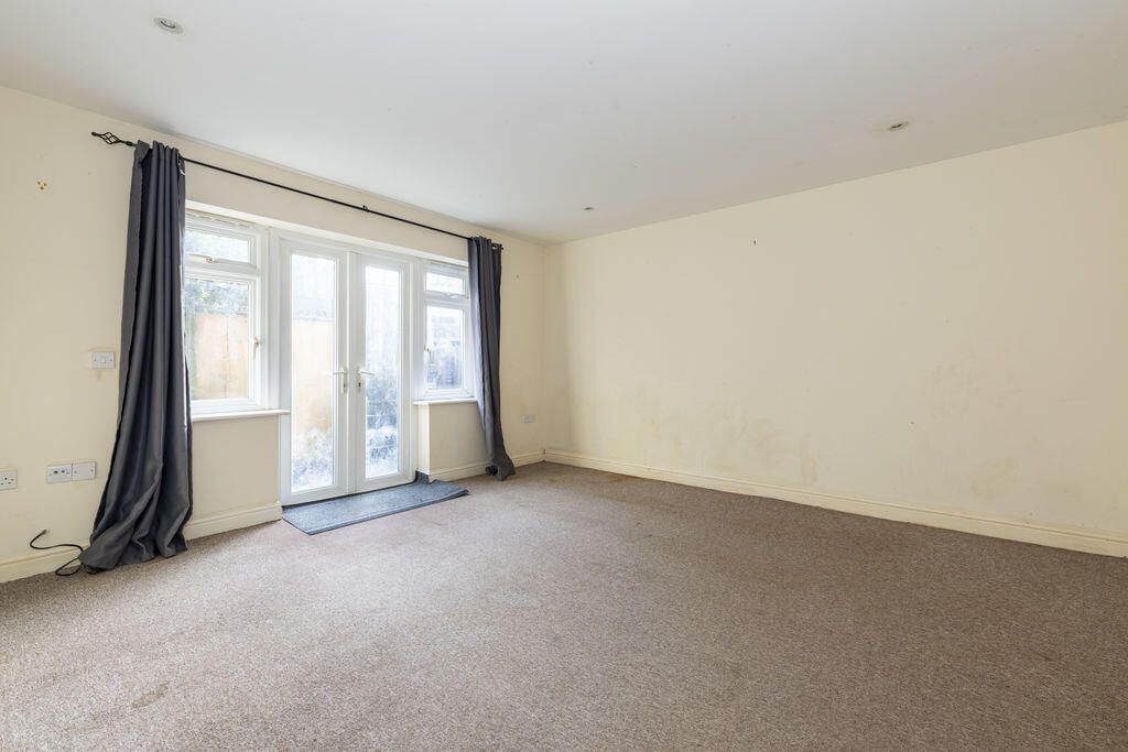 Property photo 3 of 12 Living Room