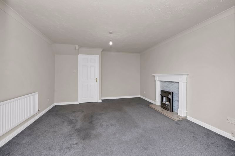 Property photo 3 of 11 Sitting Room