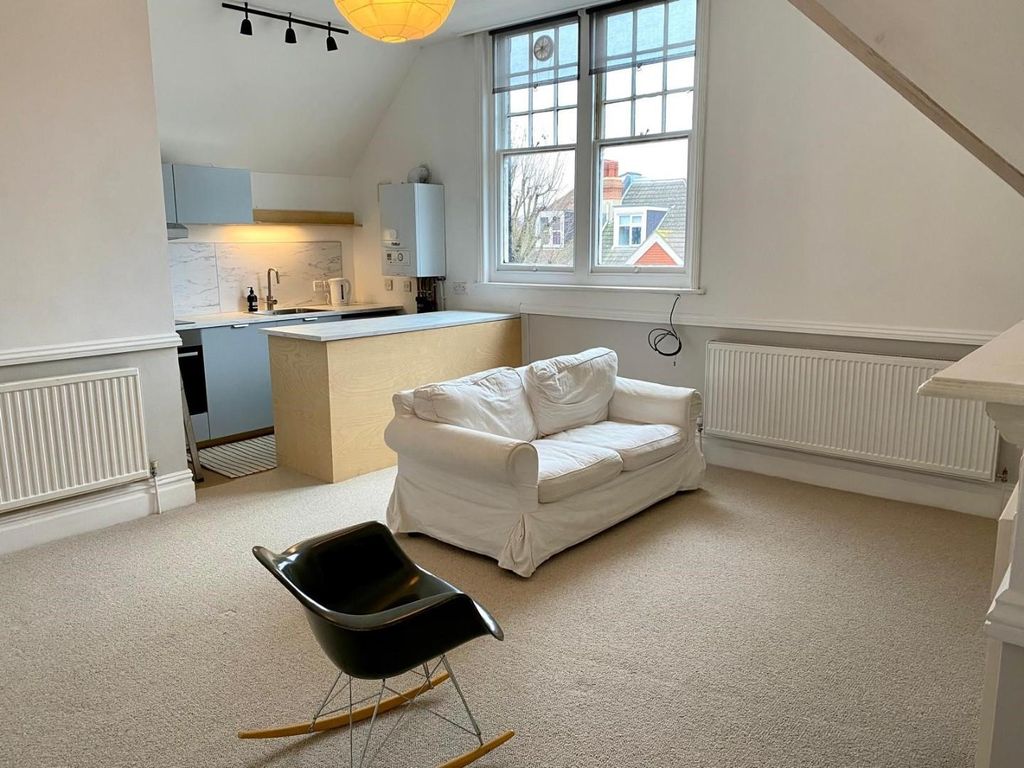 Property photo 2 of 9 Kitchen 2.Jpg