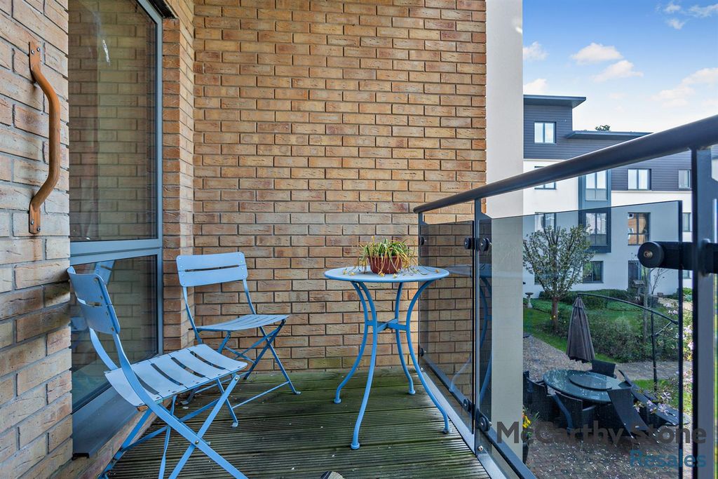 Property photo 2 of 19 Balcony