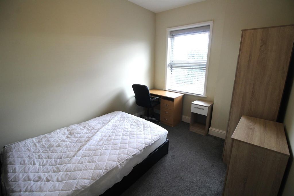 Property photo 2 of 6 Img_9053.Jpg