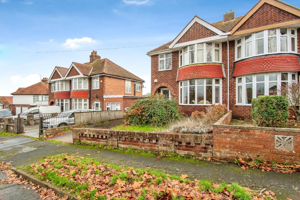 Property photo 2 of 19