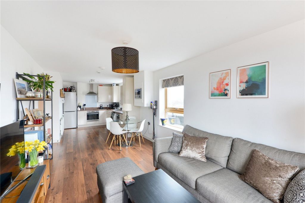 Property photo 3 of 10 Picture No. 06