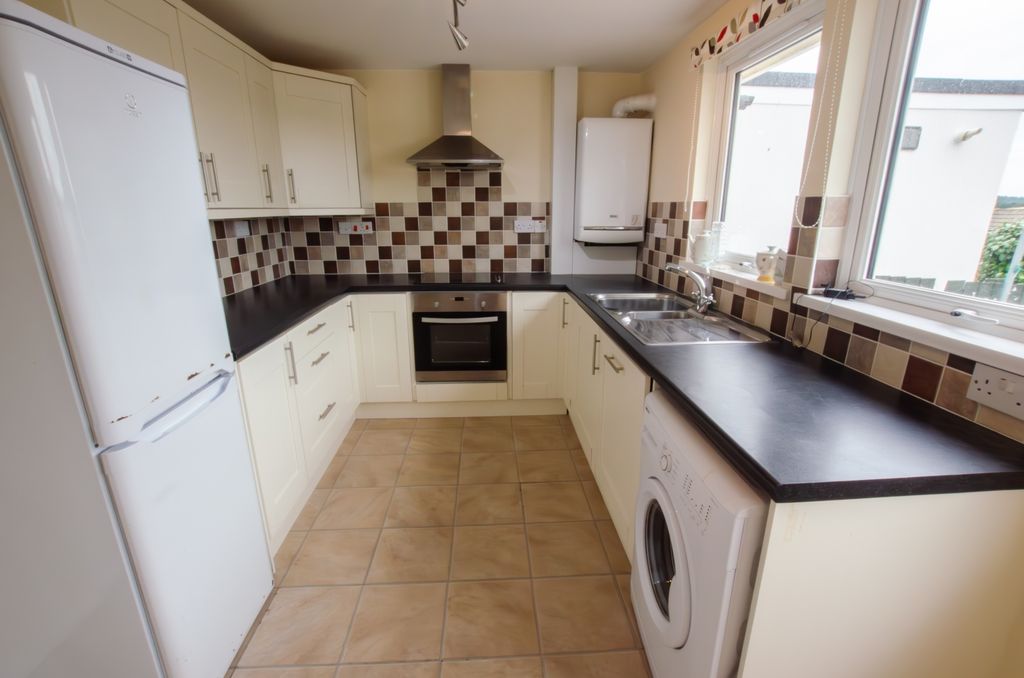 Property photo 3 of 10 50 Midway Road - Tps Bodmin 01208 74182-08