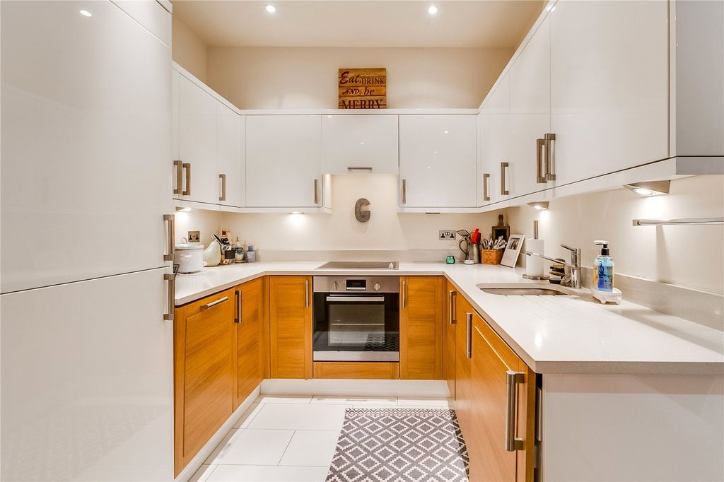 Property photo 3 of 9