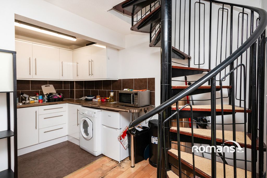 Property photo 3 of 7 Photo