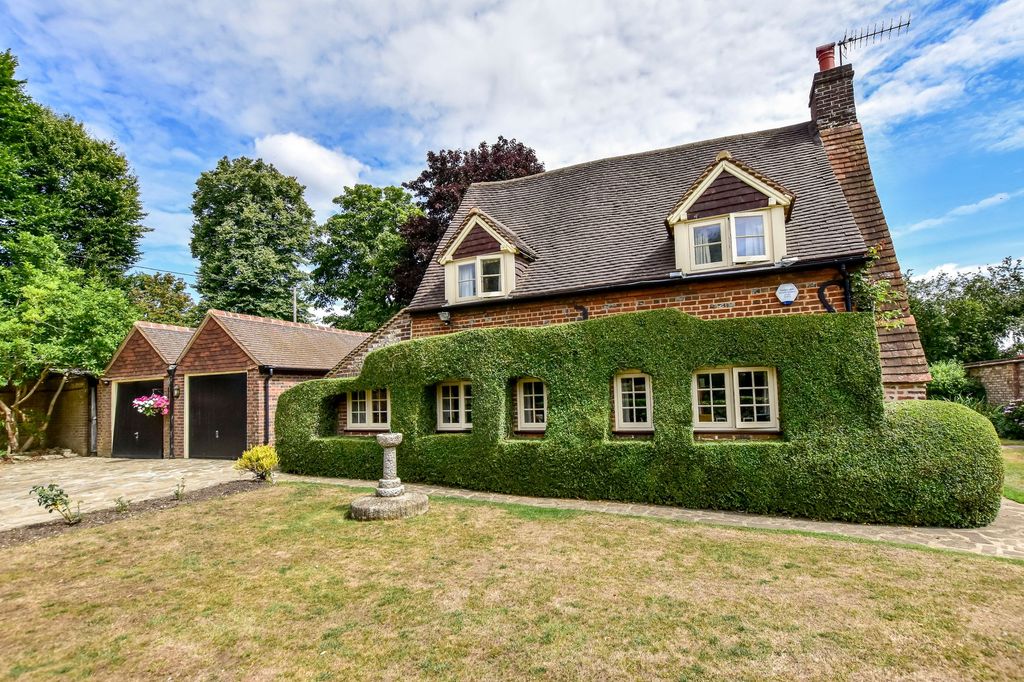 Property photo 1 of 50