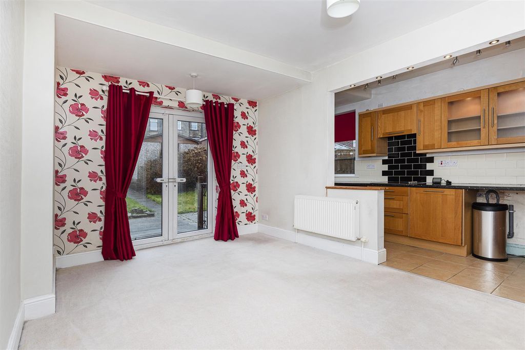 Property photo 3 of 20 Kitchen Diner