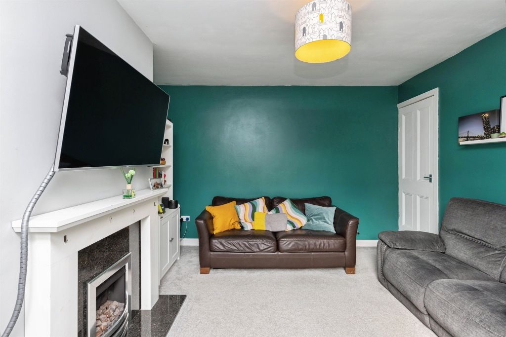 Property photo 2 of 16