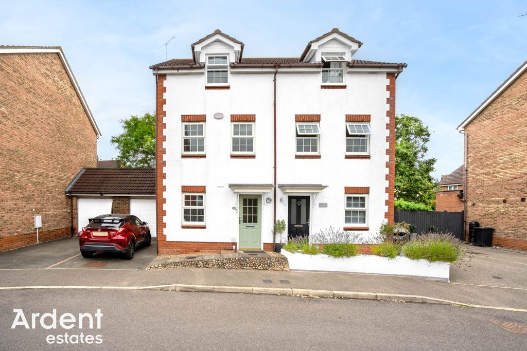 Property photo 1 of 30