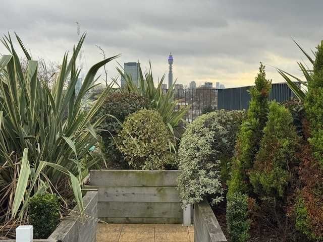 Property photo 2 of 5 Communal Roof Top Garden