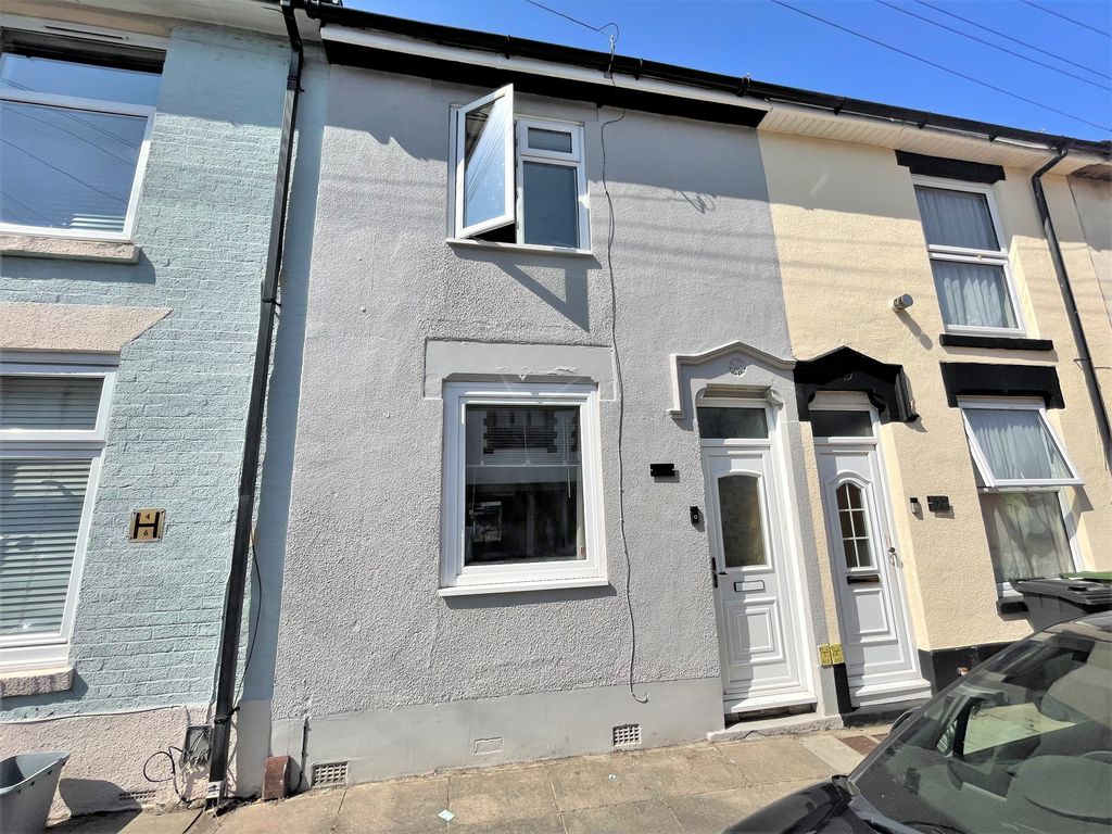 Property photo 1 of 12