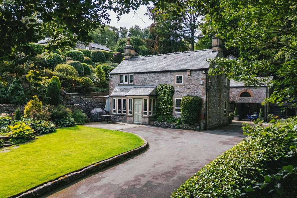 Property photo 1 of 41 Exterior And Gardens