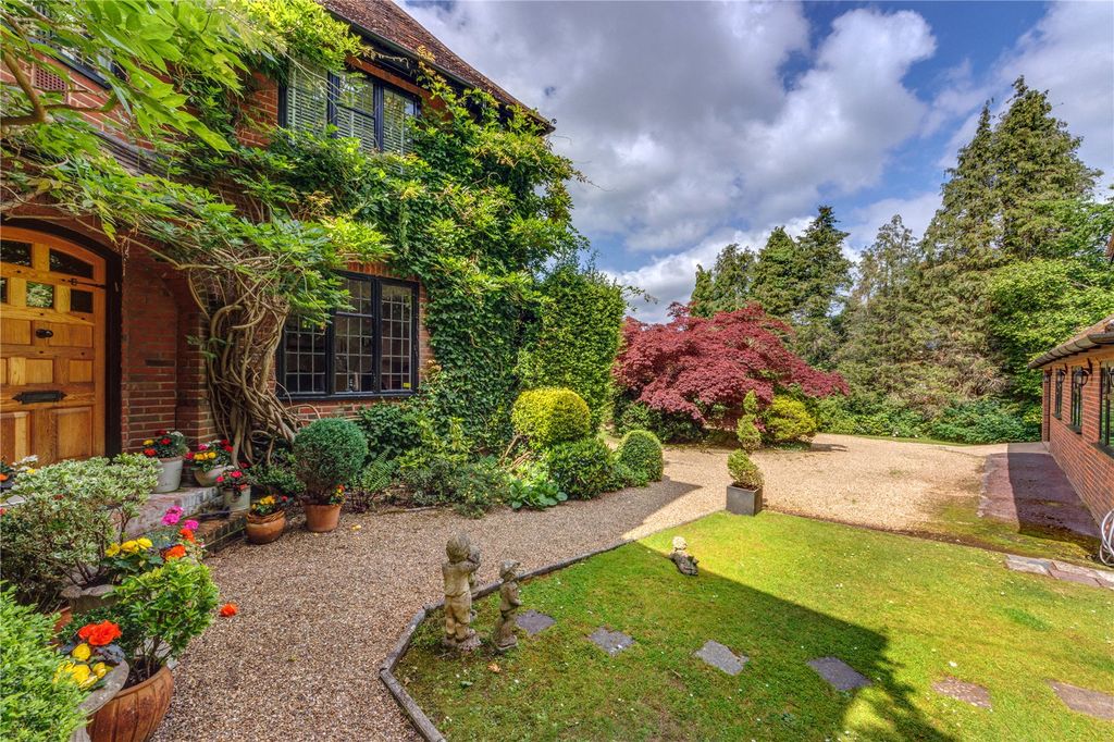 Property photo 2 of 40 Picture No. 32