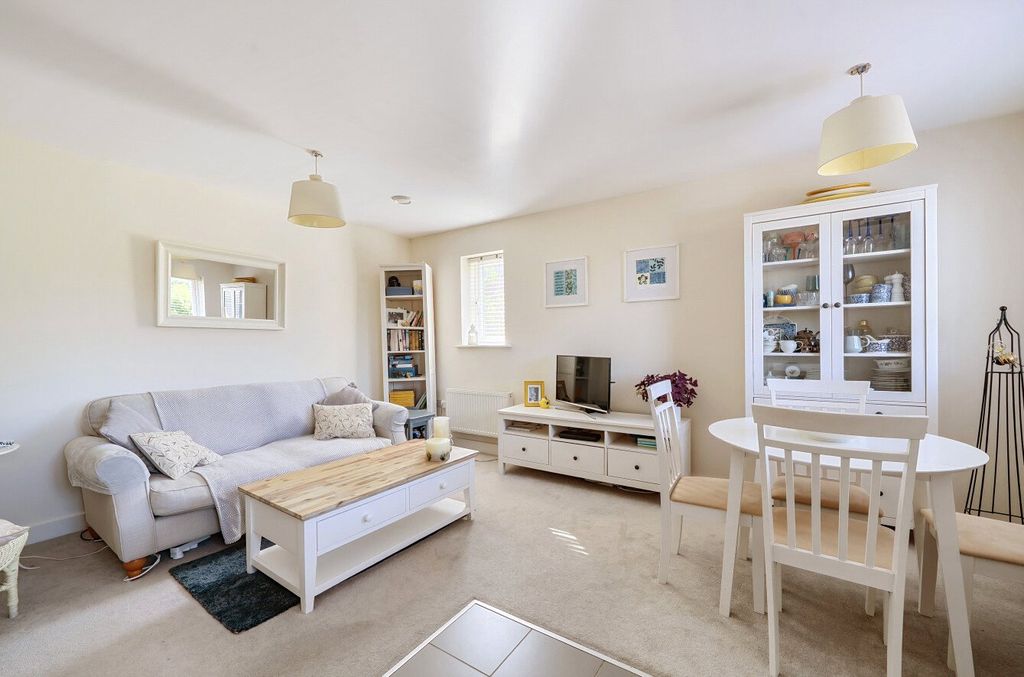 Property photo 2 of 12 1320311-12-686cd7...