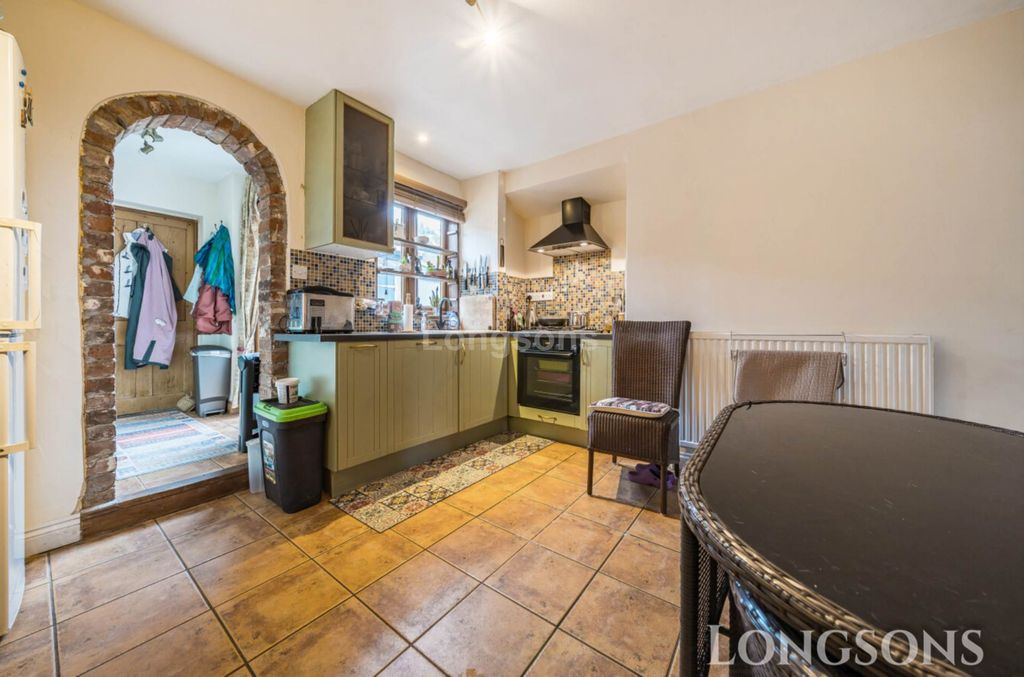 Property photo 2 of 19