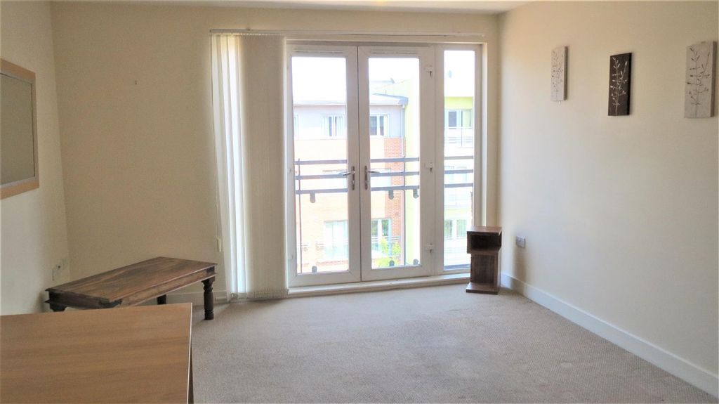 Property photo 3 of 21