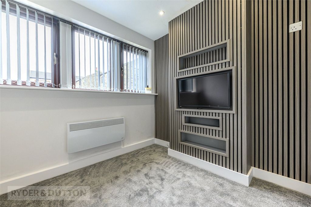 Property photo 3 of 29 Picture No. 12