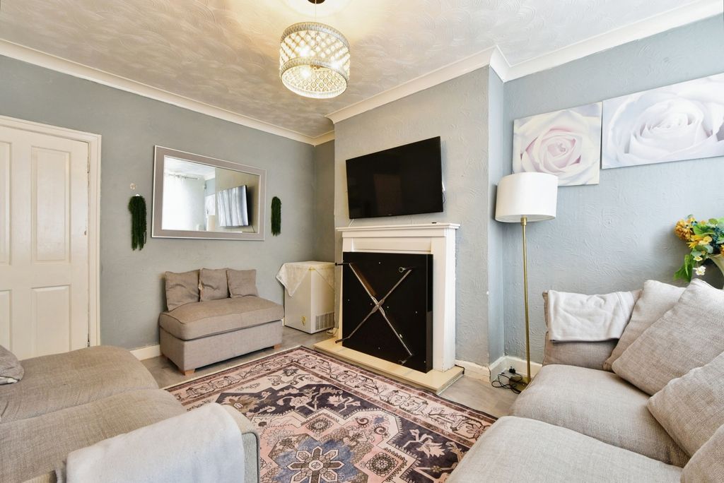 Property photo 2 of 14 Pbox-Img.Jpg