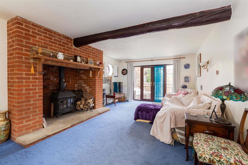 Property photo 2 of 24