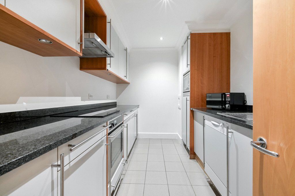 Property photo 3 of 8 Picture No. 02