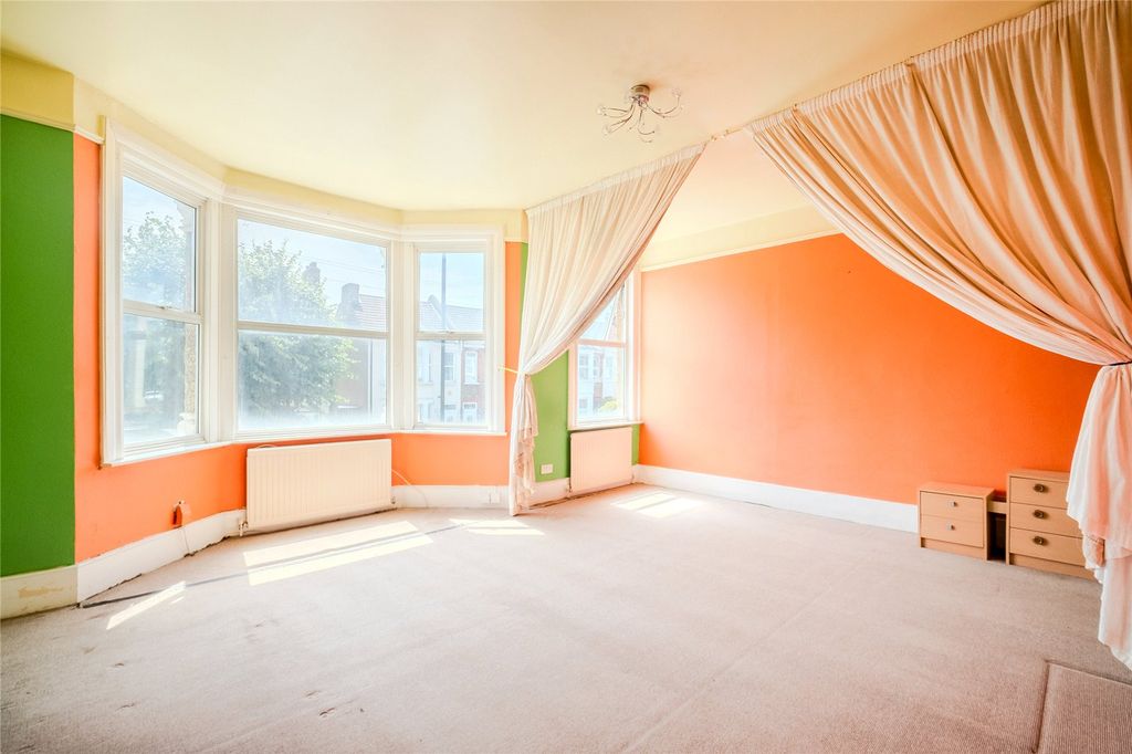 Property photo 2 of 11 Picture No. 06