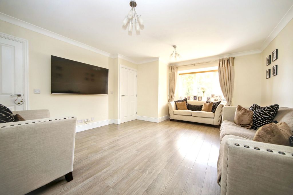 Property photo 2 of 22