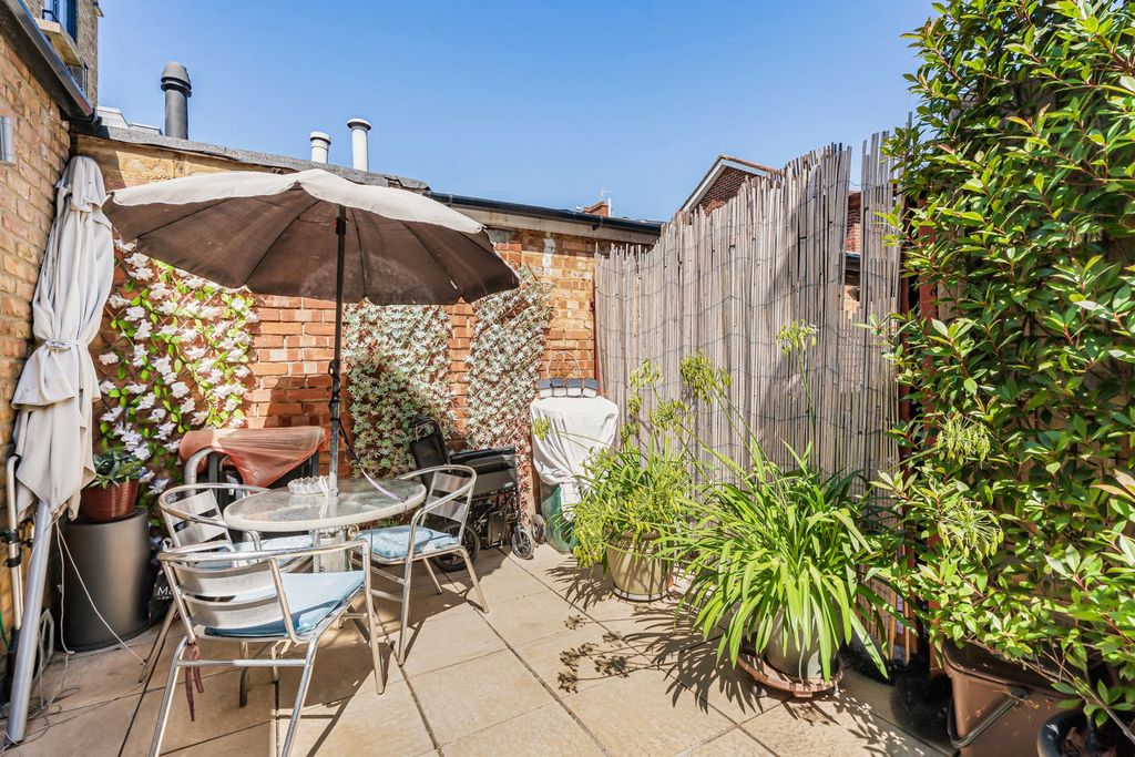 Property photo 1 of 12 Garden