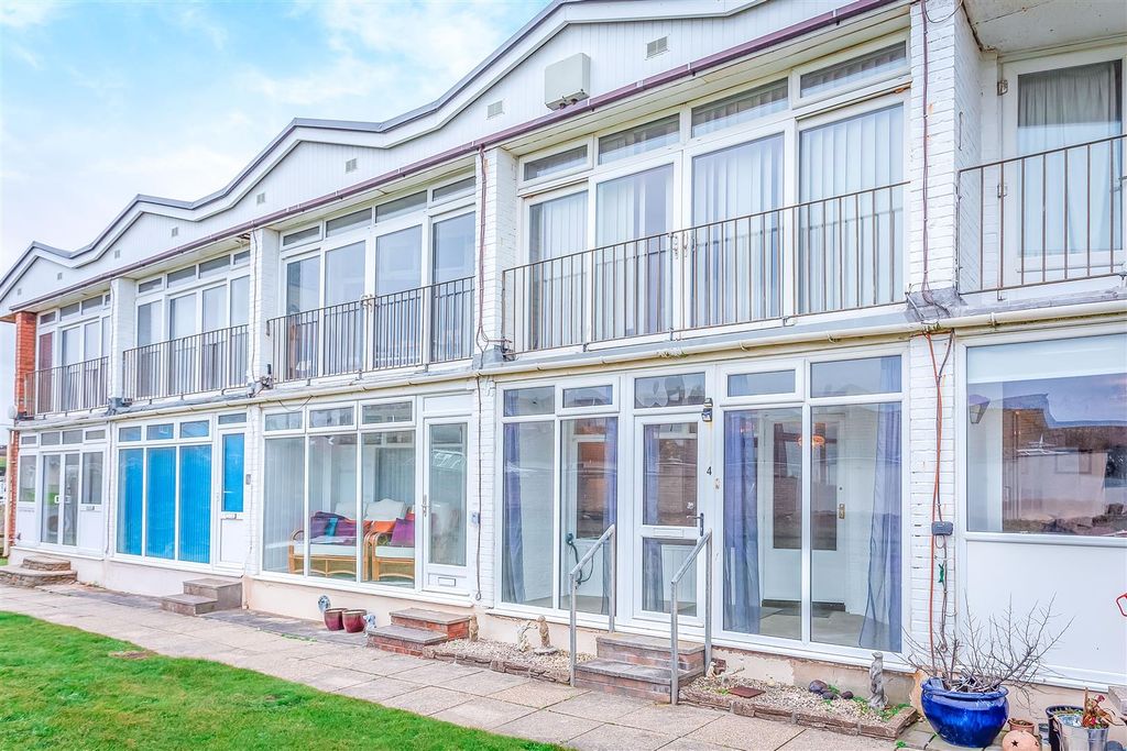 Additional image 9 of 1 bed flat for saleKingfisher Court, West Bay DT6