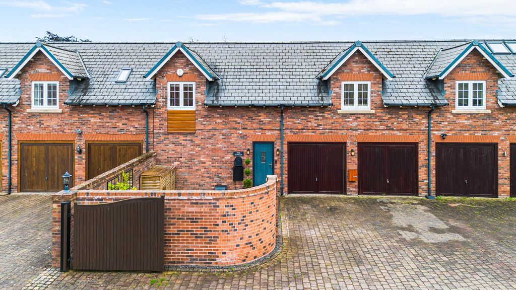 Property photo 1 of 32