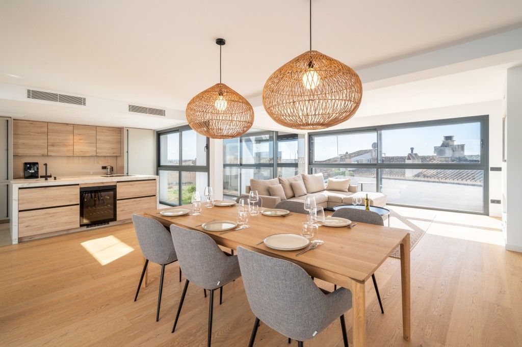 Property photo 2 of 20 Dining