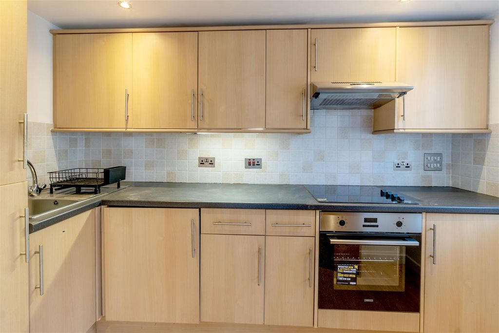 Property photo 3 of 4 Kitchen.Jpg