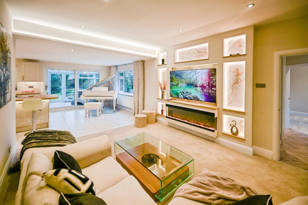 Property photo 2 of 28