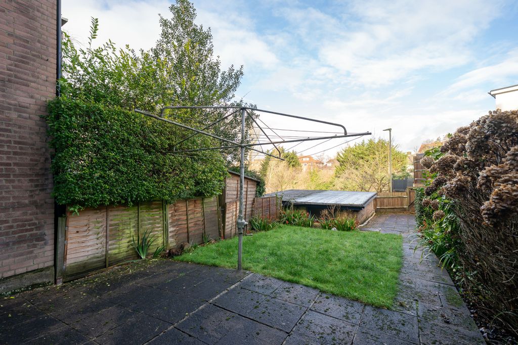 Property photo 3 of 13