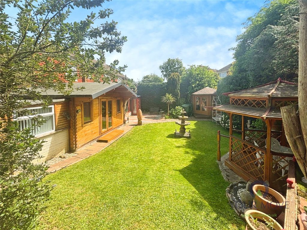 Property photo 2 of 29 Picture No. 01