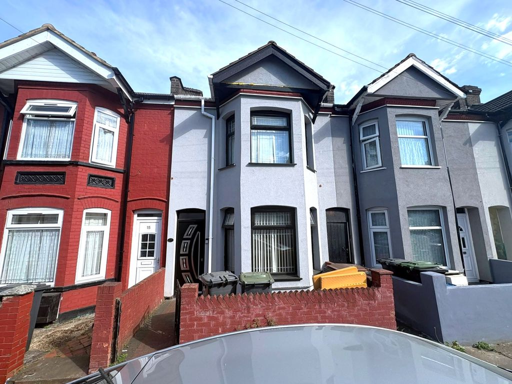 Property photo 1 of 11