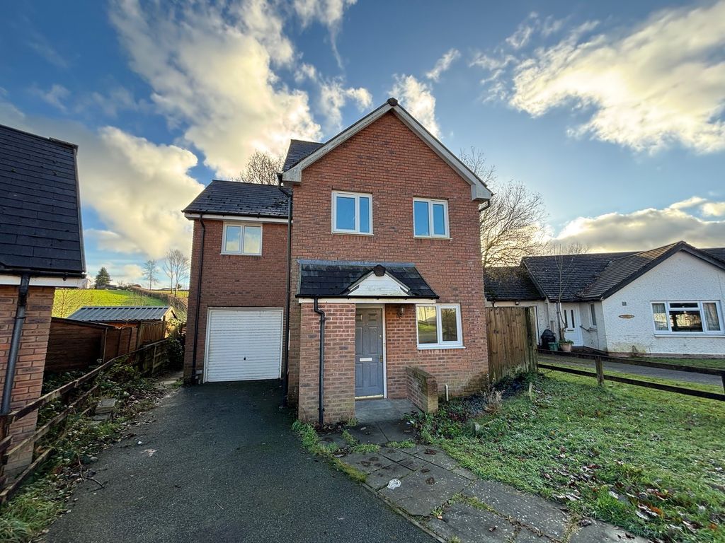Property photo 2 of 16